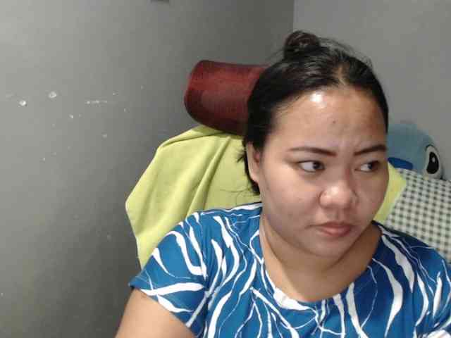 BubbleButtPinay webcam