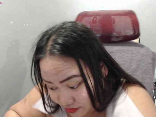 BubbleButtPinay webcam