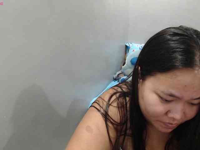 BubbleButtPinay webcam