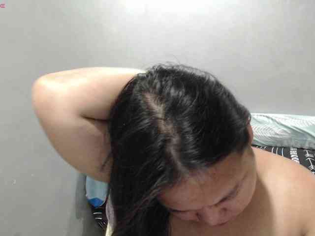 BubbleButtPinay webcam