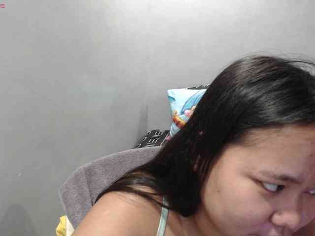 BubbleButtPinay webcam