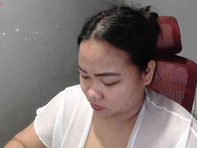 BubbleButtPinay webcam