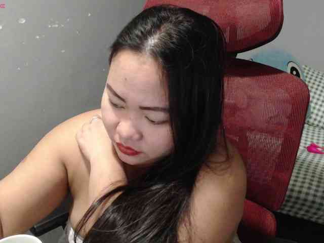 BubbleButtPinay webcam