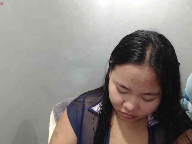 BubbleButtPinay webcam