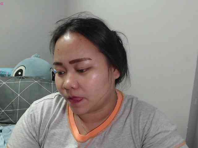 BubbleButtPinay webcam