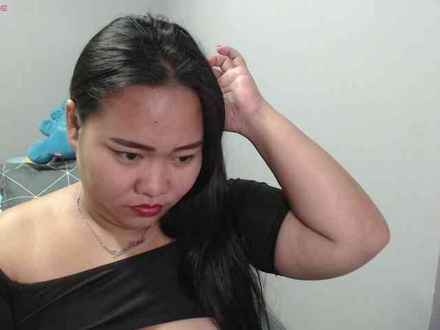 BubbleButtPinay webcam