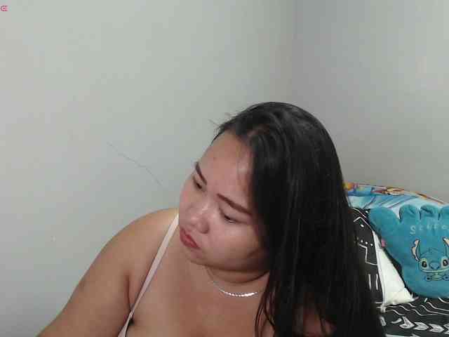 BubbleButtPinay webcam