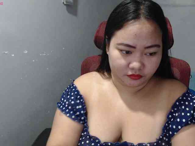 BubbleButtPinay webcam