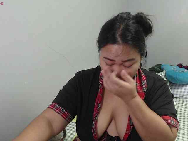 BubbleButtPinay webcam