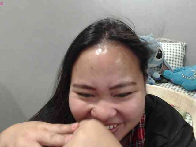 BubbleButtPinay webcam