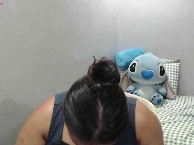BubbleButtPinay webcam