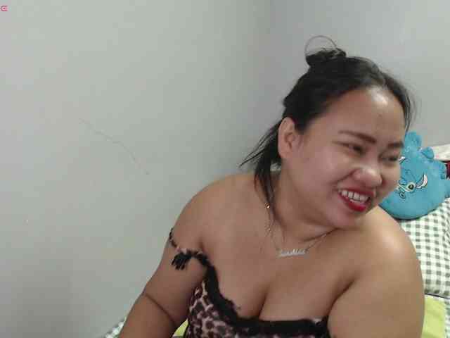 BubbleButtPinay webcam