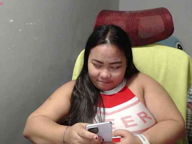 BubbleButtPinay webcam