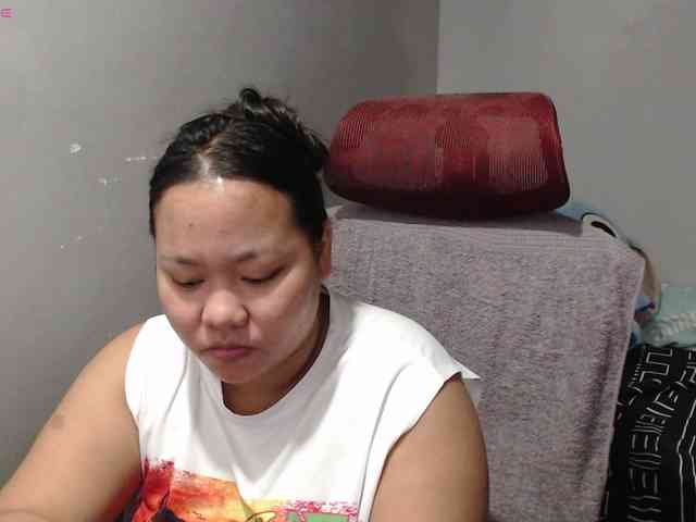 BubbleButtPinay webcam