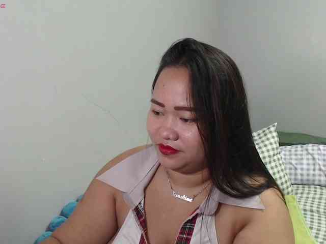 BubbleButtPinay webcam