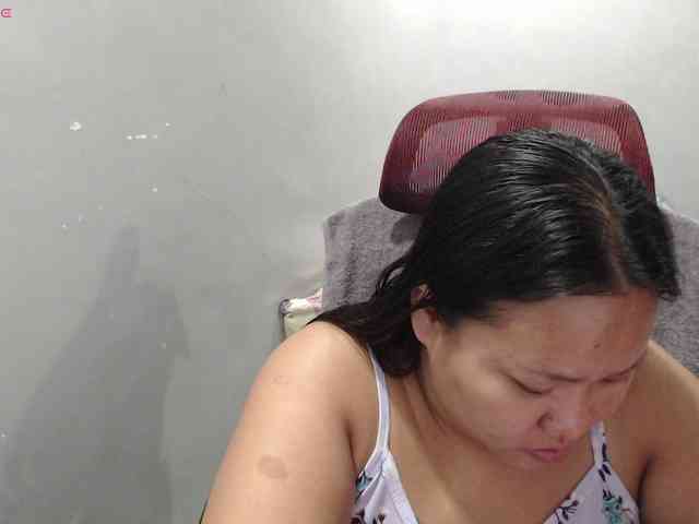 BubbleButtPinay webcam