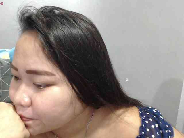BubbleButtPinay webcam