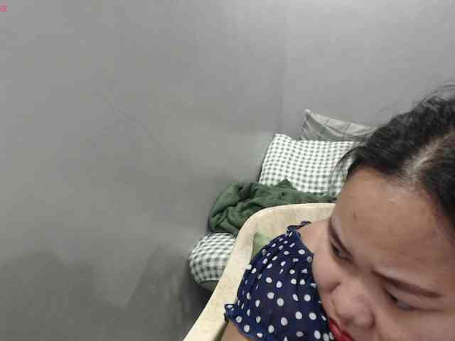 BubbleButtPinay webcam