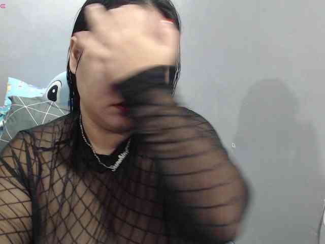 BubbleButtPinay webcam