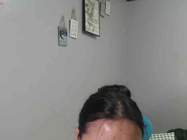 BubbleButtPinay webcam