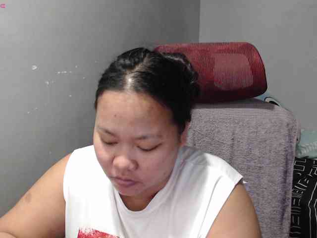 BubbleButtPinay webcam