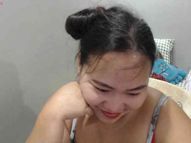 BubbleButtPinay webcam