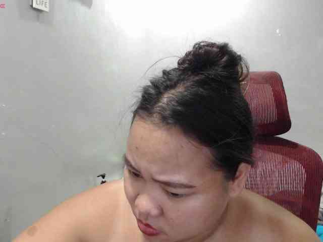 BubbleButtPinay webcam