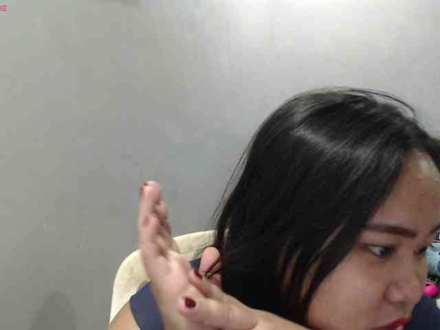 BubbleButtPinay webcam