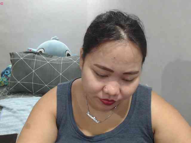 BubbleButtPinay webcam