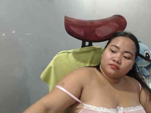 BubbleButtPinay webcam