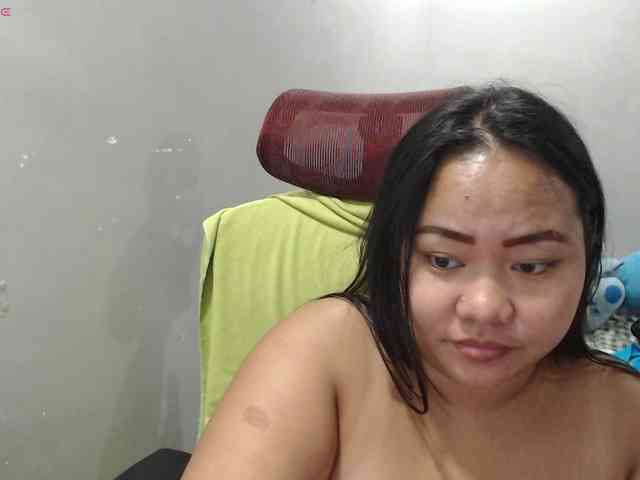 BubbleButtPinay webcam