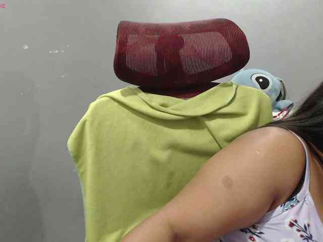 BubbleButtPinay webcam