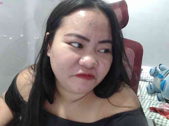 BubbleButtPinay webcam