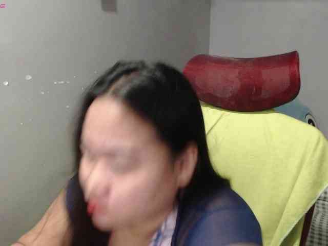 BubbleButtPinay webcam