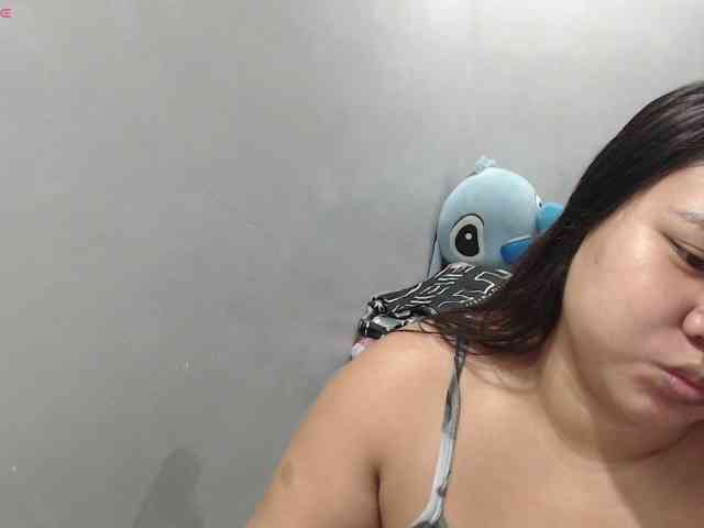 BubbleButtPinay webcam