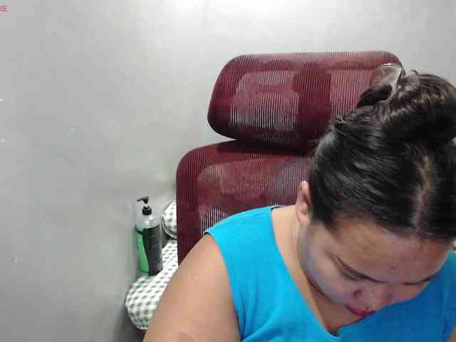 BubbleButtPinay webcam