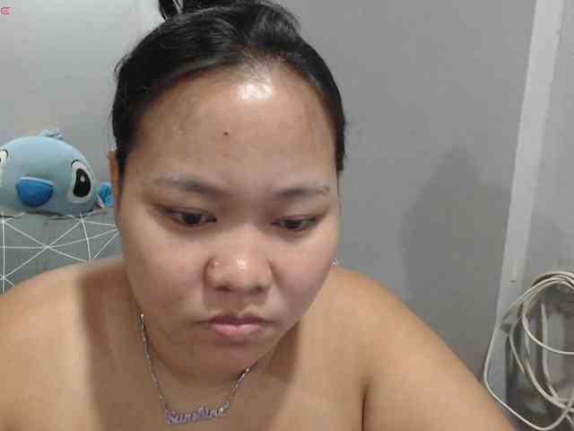 BubbleButtPinay webcam