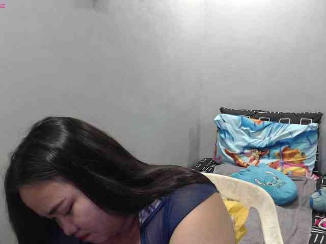 BubbleButtPinay webcam