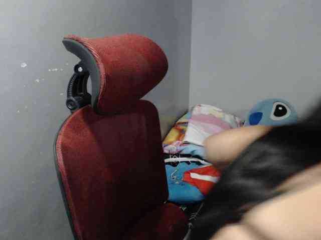 BubbleButtPinay webcam