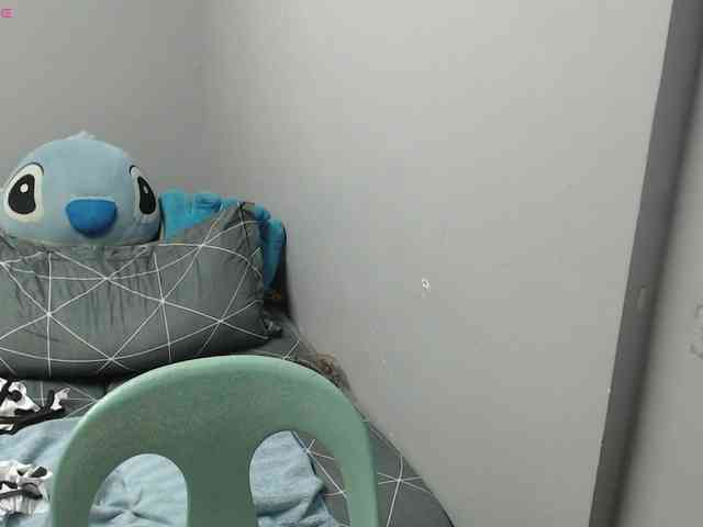 BubbleButtPinay webcam