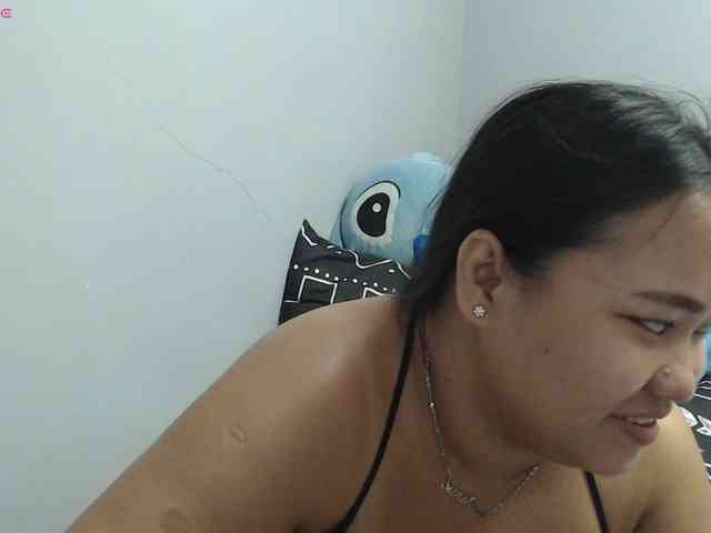 BubbleButtPinay webcam