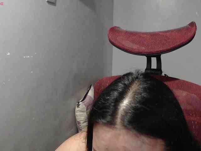 BubbleButtPinay webcam