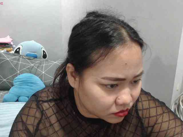 BubbleButtPinay webcam