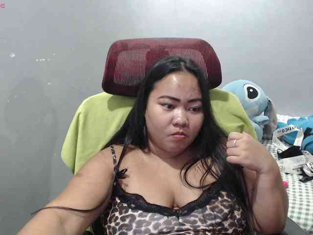 BubbleButtPinay webcam