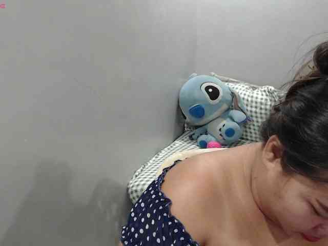 BubbleButtPinay webcam