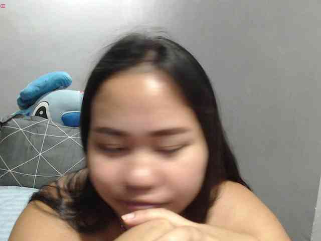 BubbleButtPinay webcam
