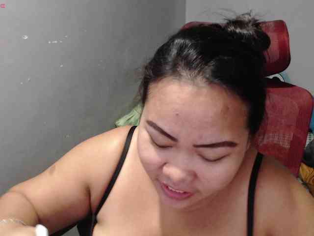 BubbleButtPinay webcam