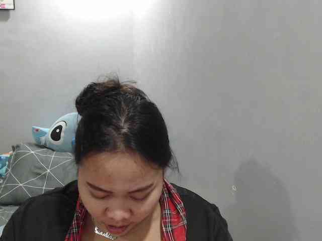 BubbleButtPinay webcam