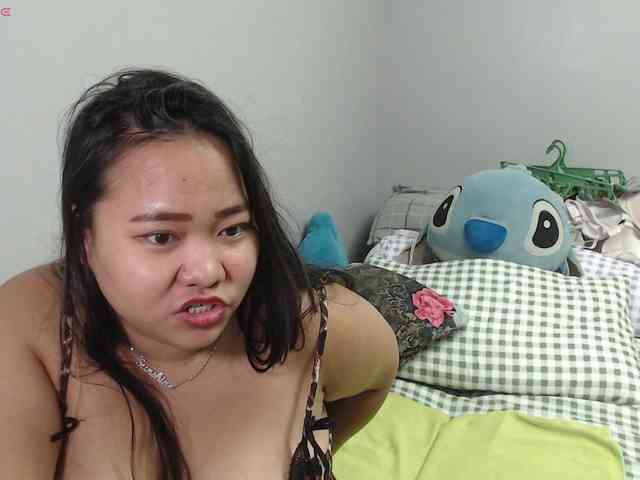 BubbleButtPinay webcam