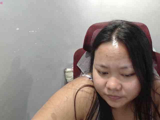 BubbleButtPinay webcam